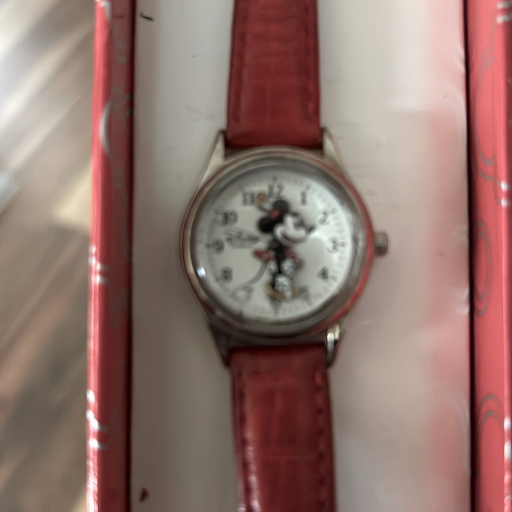 Disney Minnie Mouse vintage watch in red.